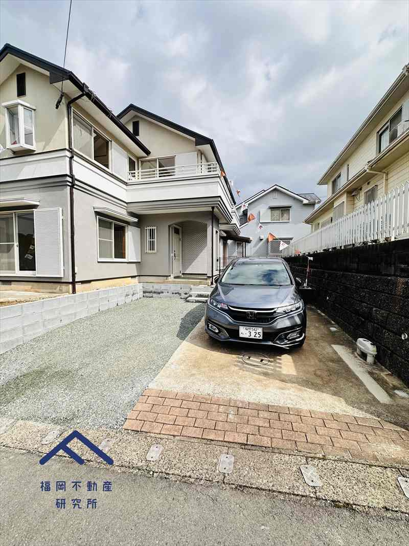 糟屋郡宇美町ひばりが丘1丁目　戸建ての駐車場
