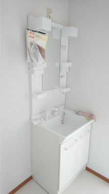 ビューハイツ井上の洗面所|スペースが確保できる洗面所です