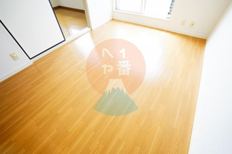【その他】 | コート城山 | お部屋は6帖です。