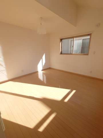 アドマーニ日進の居間・リビング