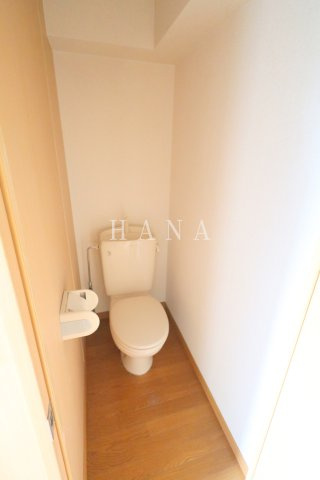 レオパレスフロイデンルーフのトイレ