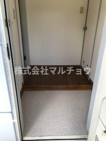 衣笠キャスルハイツの玄関|明るい玄関です