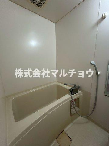 衣笠キャスルハイツの浴室|落ち着いた空間のお風呂です