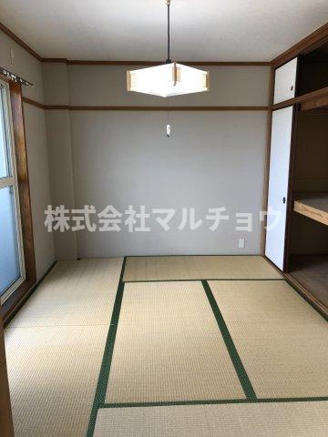 衣笠キャスルハイツの和室|和室ならではの温かな和の空間で寛ぎの時間を過ごせます