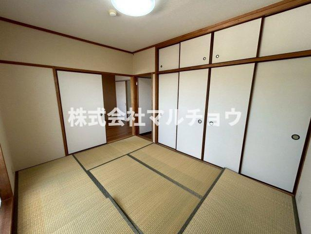 衣笠キャスルハイツの和室|明るい和室です