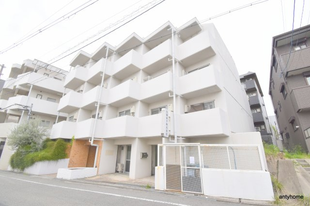 ビスタ緑地2　仲介手数料無料の居間・リビング