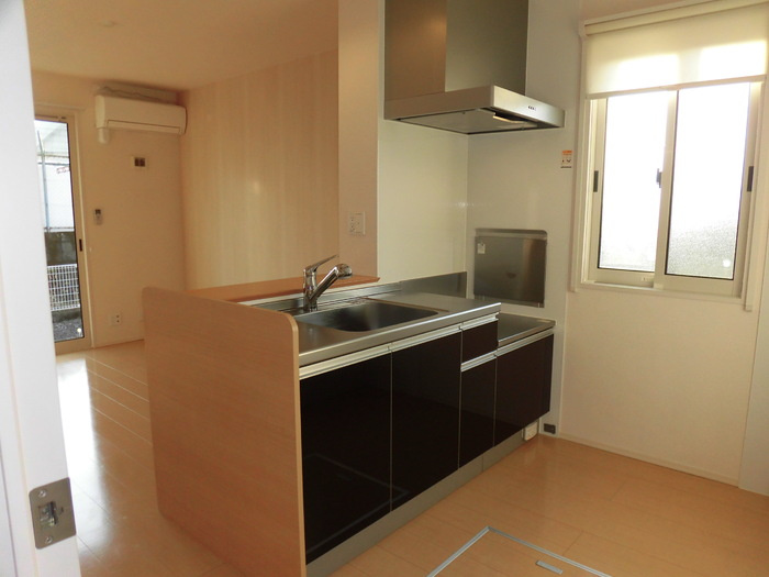 SOHO'S 吉尾 Ｂ棟のキッチン|Ｂ106 対面キッチン