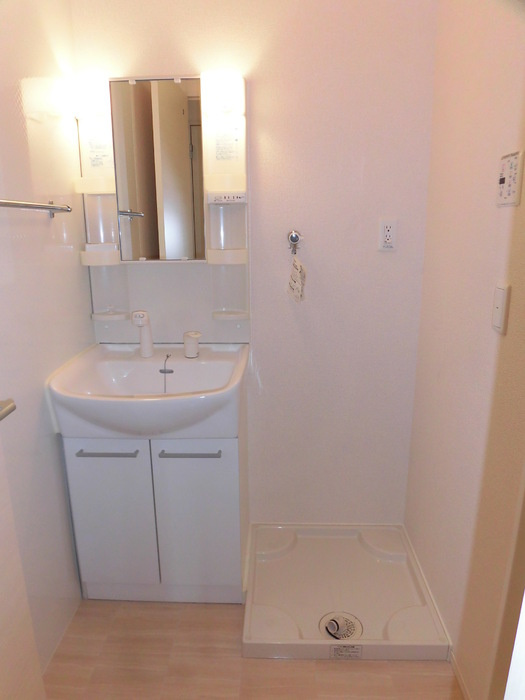 SOHO'S 吉尾 Ｂ棟|Ｂ106 洗髪洗面化粧台・洗濯機置き場