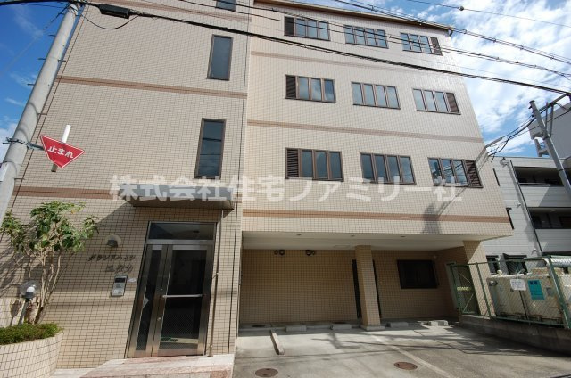 グランドハイツユタカⅠの外観