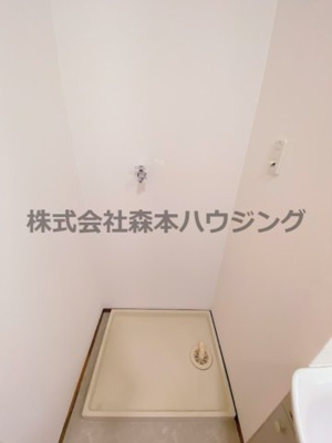 【設備】 | 　コスモコート東 | 室内洗濯機置き場です