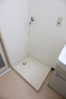 【その他】 | プラザハイツ二ツ屋E | 洗濯機置き場