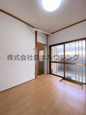 【居間・リビング】 | 　緑町マンション | 使いやすい居間です