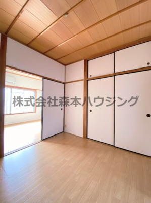 【洋室】 | 　緑町マンション | 落ち着いた色調の洋室です