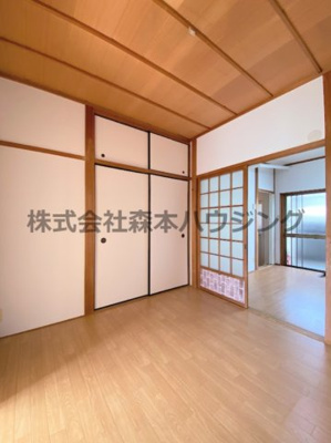 【洋室】 | 　緑町マンション | 使い勝手のいい洋室です