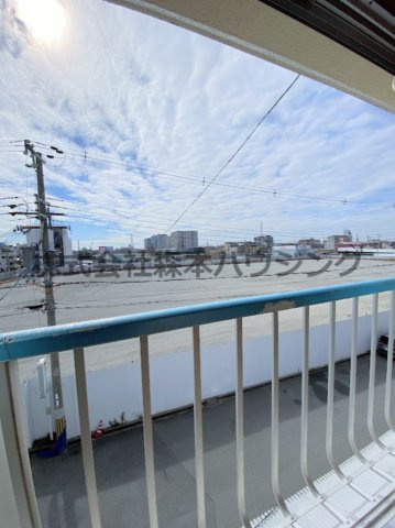 【展望】 | 　緑町マンション | 室内からの眺望です