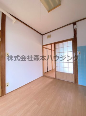 【居間・リビング】 | 　緑町マンション | 使いやすい居間です