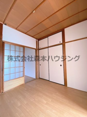 【洋室】 | 　緑町マンション | コンパクトで使いやすい洋室です