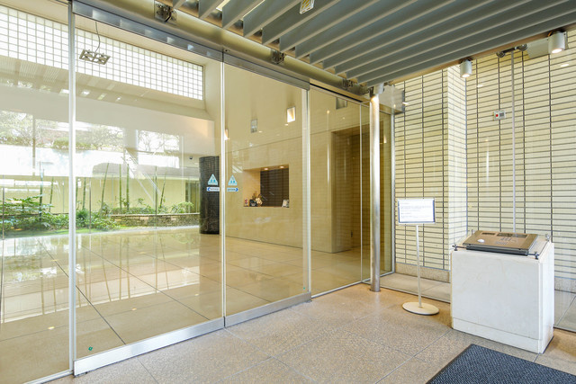 渋谷区神宮前５丁目の賃貸マンションのその他|エントランス入口