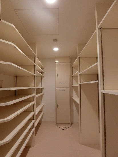 渋谷区神宮前５丁目の賃貸マンションのその他|シューズインクローゼット