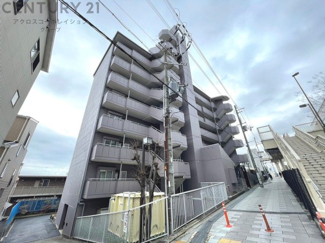 鉄筋コンクリート造7階建て