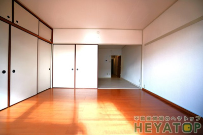 【内装】 | 浅井ハイツ | 洋室８帖（同仕様写真）