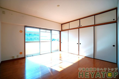 【内装】 | 浅井ハイツ | 洋室８帖（同仕様写真）