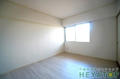 【内装】 | 浅井ハイツ | 洋室６帖（同仕様写真）