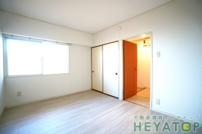 【内装】 | 浅井ハイツ | 洋室６帖（同仕様写真）