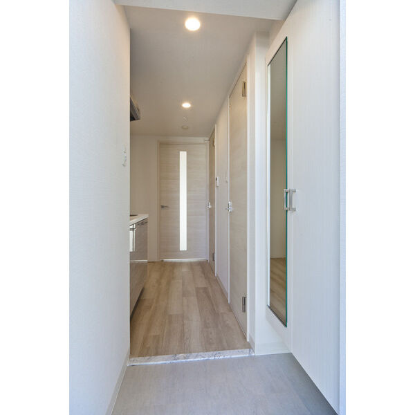 エスリード上前津ツヴァイテの玄関