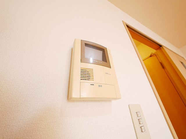 ラ　サンテのセキュリティ|モニター付きインターホンです