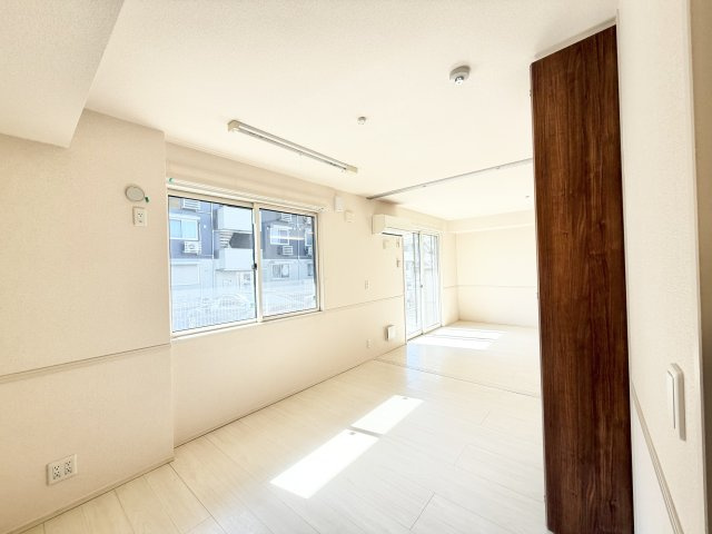 コーポスカイHの洋室