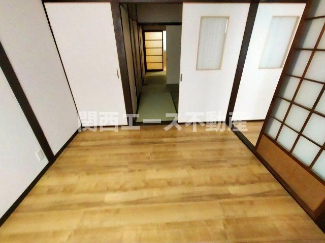  | 梅里園