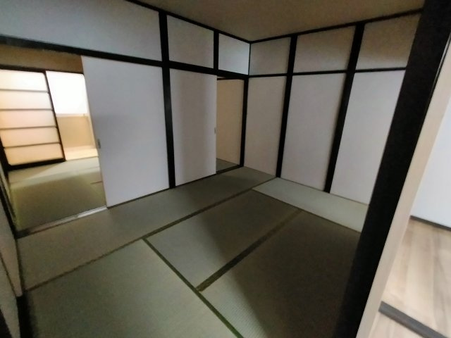  | 梅里園
