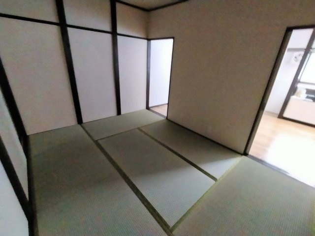  | 梅里園