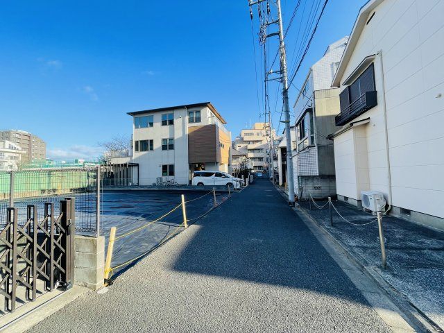 文京区小石川２丁目売地の前面道路含む現地写真