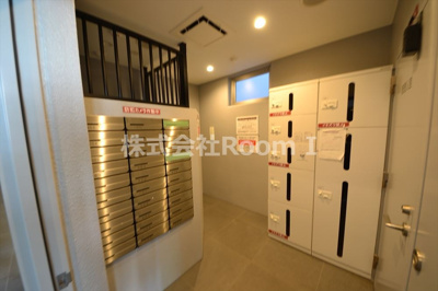 【エントランス】 | サンフォリア大手前 | 宅配BOXです