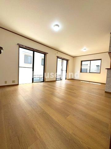 岩出市中島戸建の居間・リビング