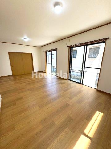 岩出市中島戸建の居間・リビング