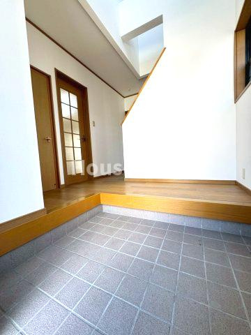 岩出市中島戸建の玄関