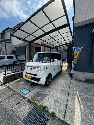 岩出市中島戸建の駐車場