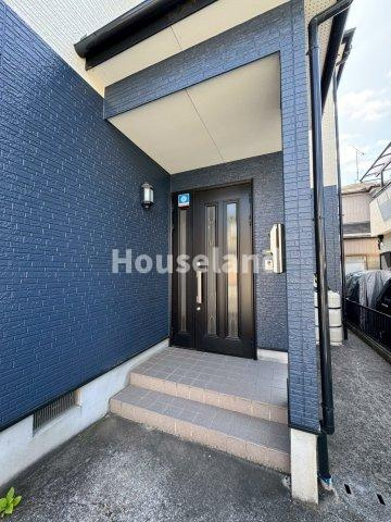 岩出市中島戸建のエントランス