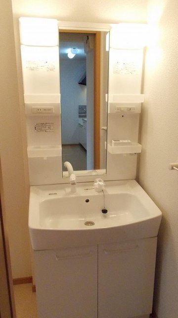 フォンテーヌ．ブローＡの独立洗面台|洗面所