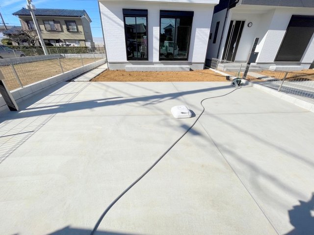 三郷市谷口　新築戸建　全10棟　B号棟の駐車場|カースペース並列2台駐車可能です