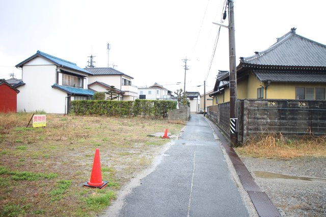 常滑市小倉町5丁目　売地Aの前面道路含む現地写真|前面道路
