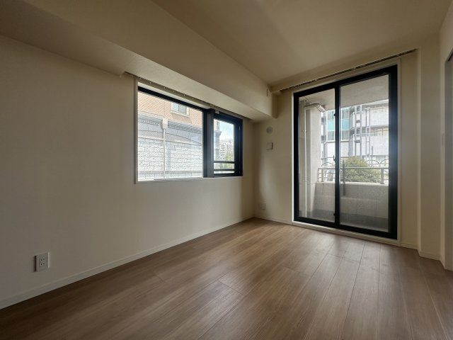 プレシス八丁堀リバーフロントの洋室