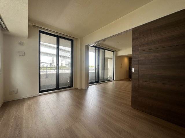 プレシス八丁堀リバーフロントの洋室