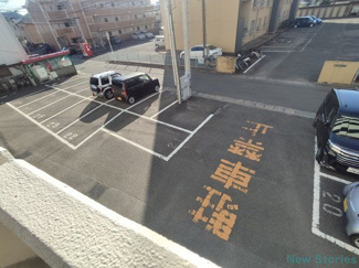 【駐車場】 | コーポ林第二ビル | ちょっとした収納スペースも充実しています