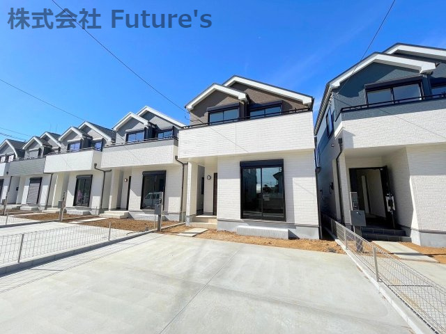 三郷市谷口　新築戸建　全10棟　F号棟の外観|庭スペースや駐車場スペースも広々とした邸宅です