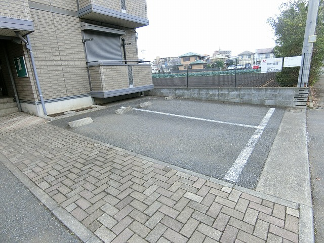 パークコート砂川 壱・弐番館の駐車場