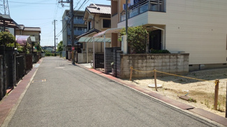 【前面道路含む現地写真】